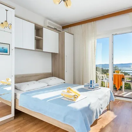 With A Parking Space Brela, Makarska - 21796 بريلا
